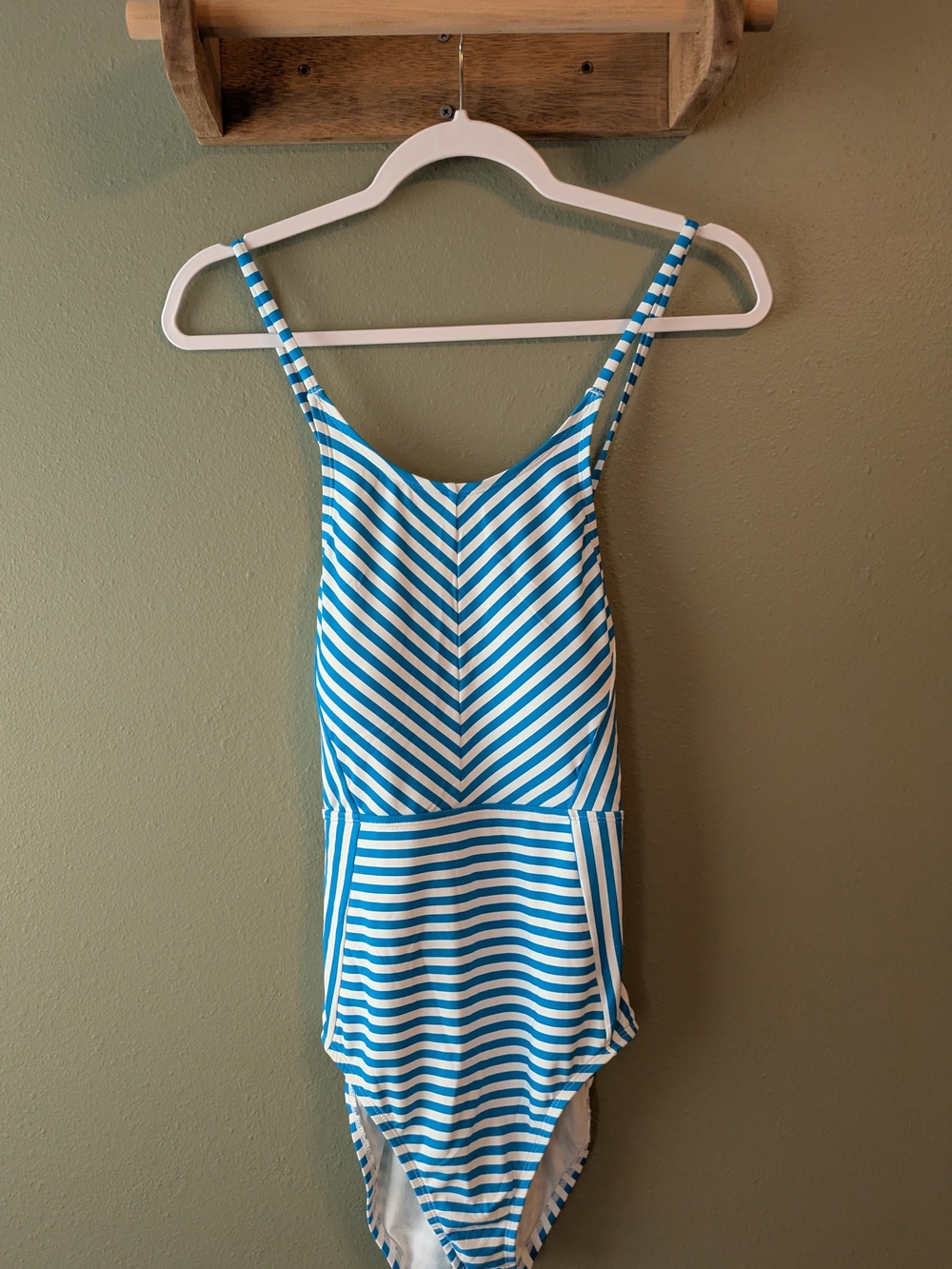 Tommy Bahama Halter Top Blue/White Striped High Neck Swimsuit One Piece Sz 6
